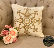 Load image into Gallery viewer, White Velvet