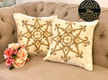 Load image into Gallery viewer, White Velvet